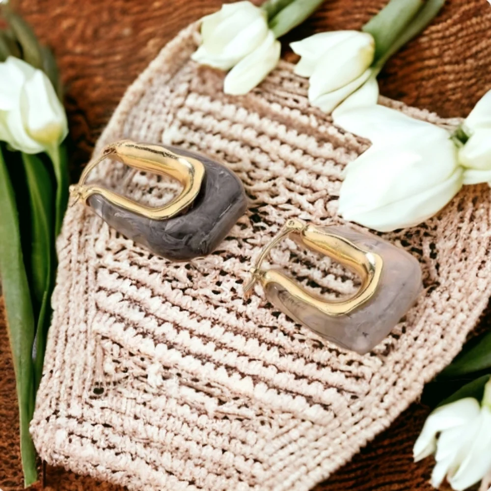 Designer Hoop Earrings (G) - Picture 6 of 8